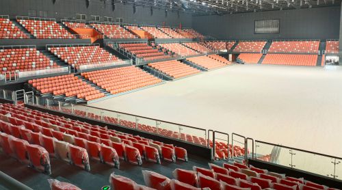 場館座椅的“骨骼”之謎：吹塑 vs 注塑，為何征途座椅選擇氣輔注塑？?